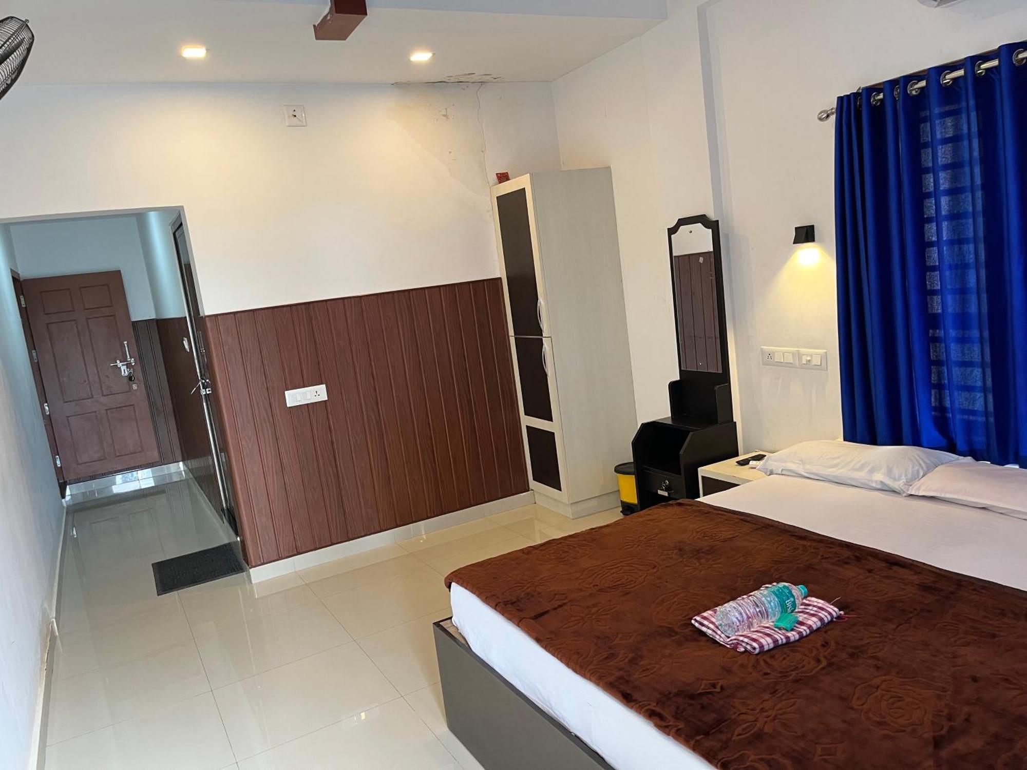 Dakshinakasi Guest House Thirunelly Екстер'єр фото