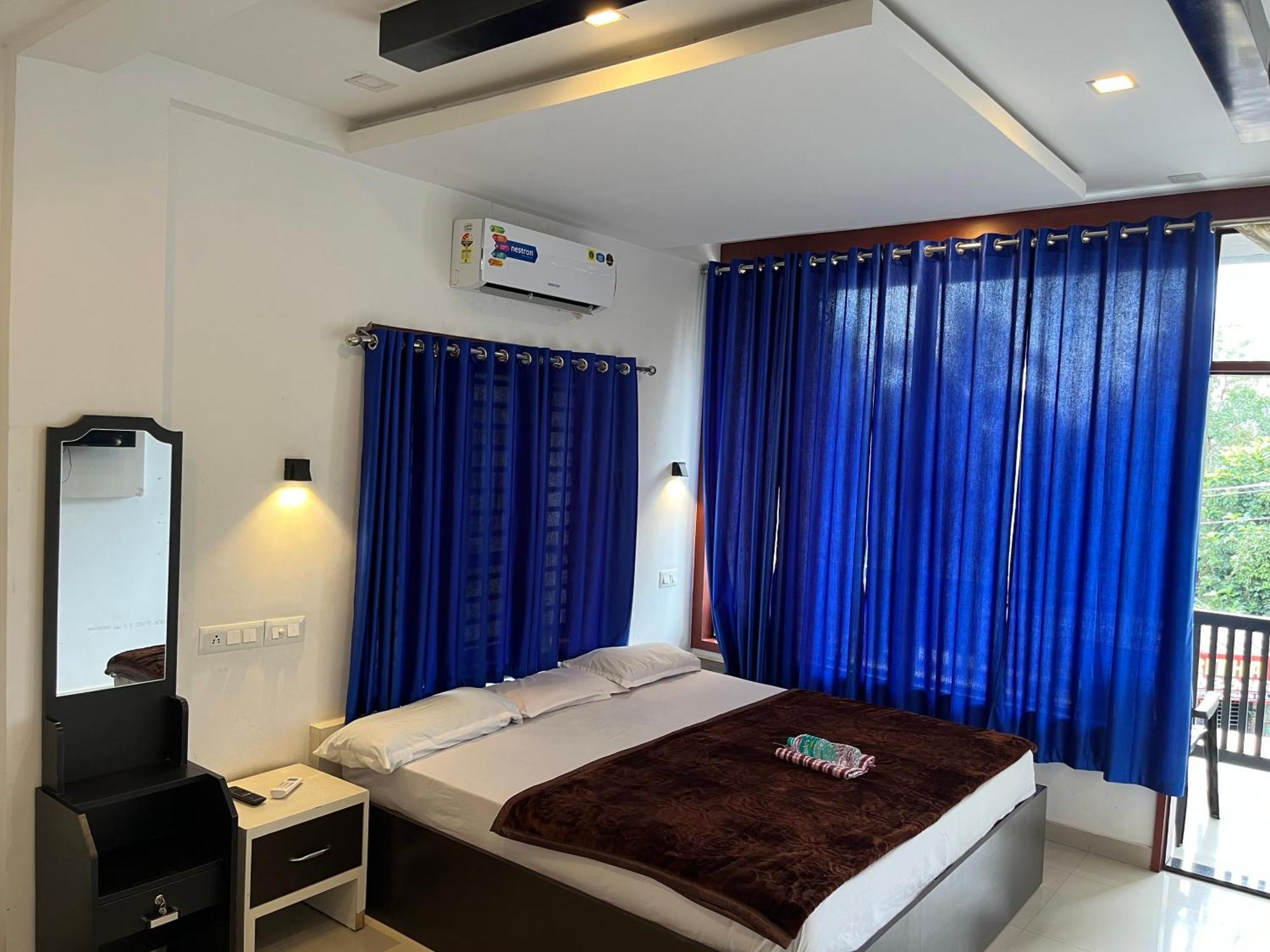 Dakshinakasi Guest House Thirunelly Екстер'єр фото